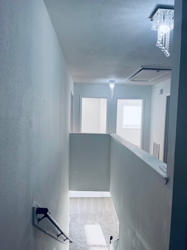 Building Photo - 2206 Laurel Oak Dr