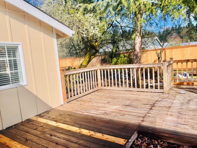 Building Photo - Must See Stunning Updated 3BR/2BA Home Available Now!