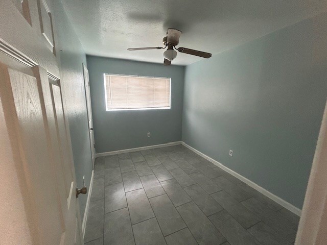 Building Photo - 811 Snyder St