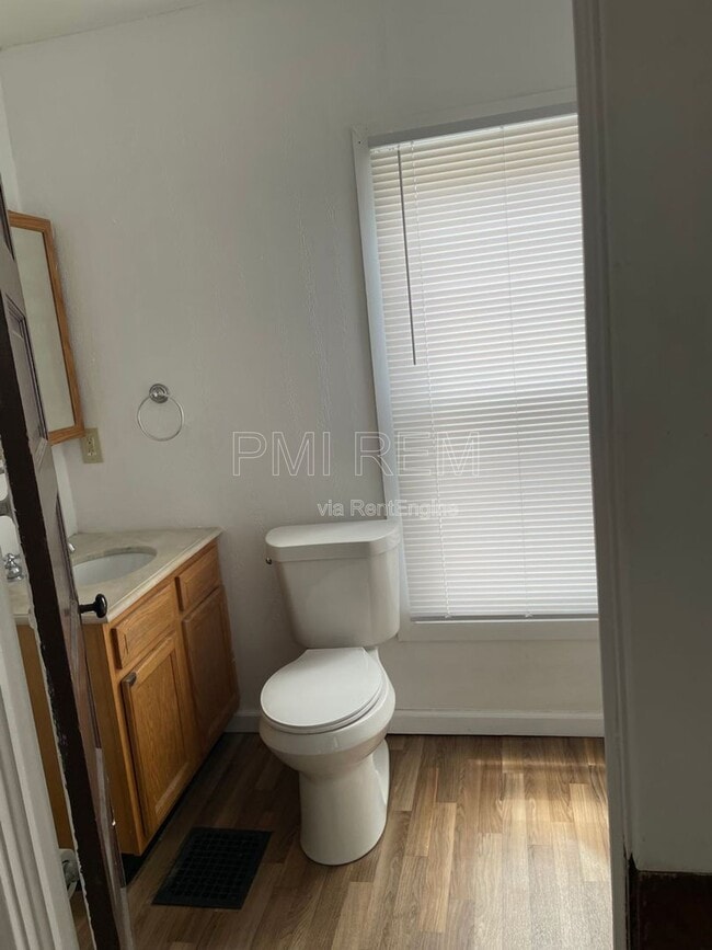 Building Photo - 2325 4th St NW