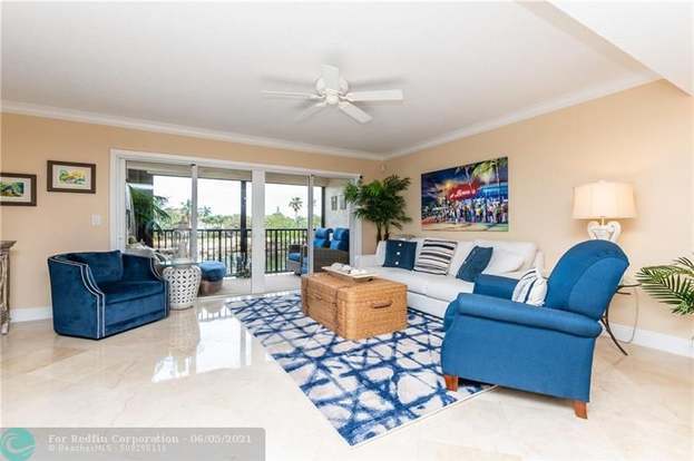 Building Photo - 270 Captains Walk