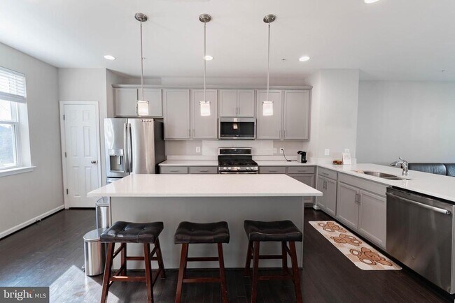 Building Photo - 14302 Potomac Heights Ln