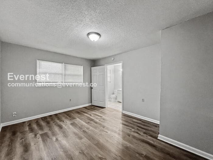 Building Photo - 4330 Almo Ave