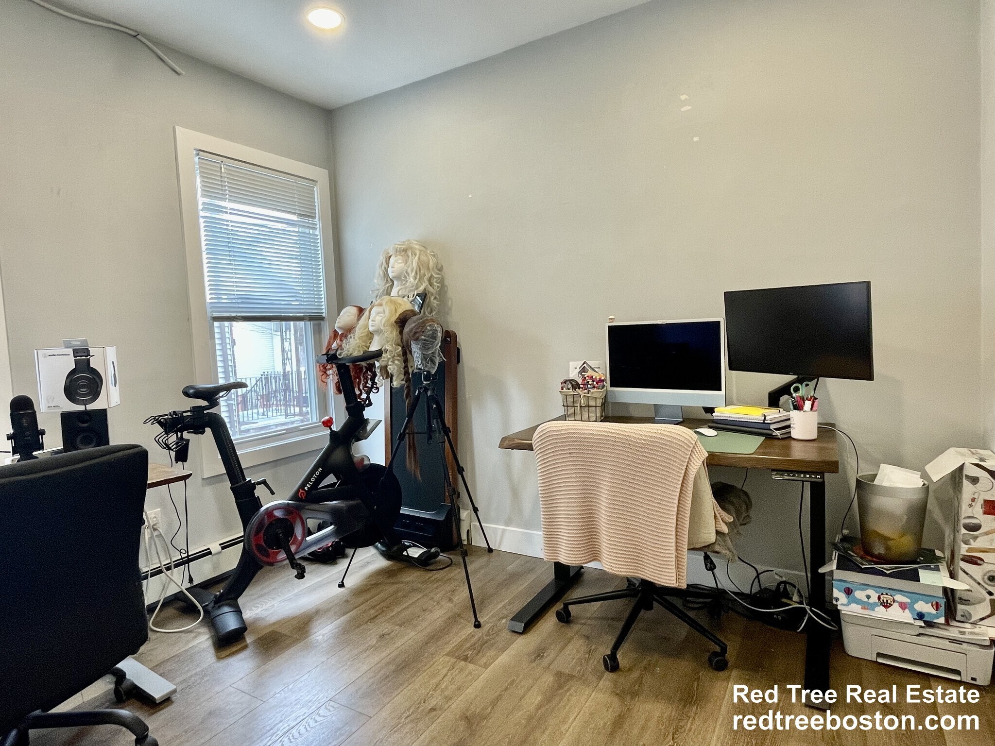 Building Photo - 11 Pearl Ter