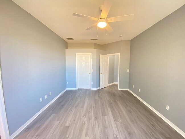 Building Photo - 13431 Meadow Bay Loop