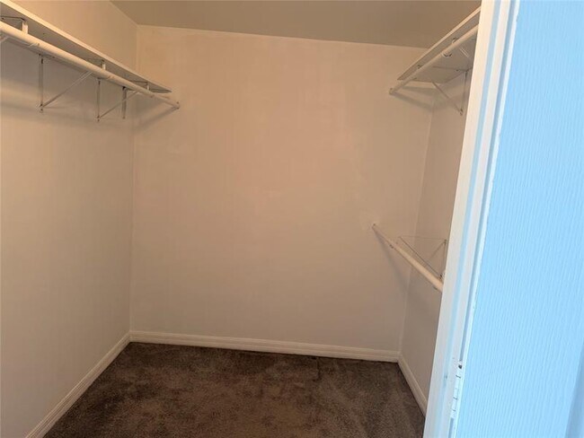 Building Photo - 100 N Federal Hwy