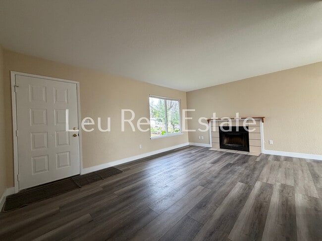 Building Photo - 7628 N Colony Wy