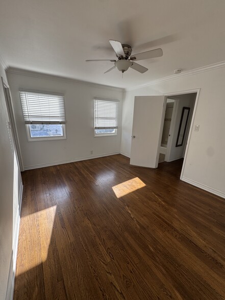 Bederoom - 34 Nieto Ave