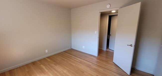 Building Photo - 133 Forest Hill Dr