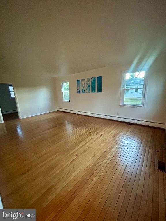 Building Photo - 1007 Jones Rd