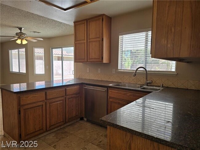 Building Photo - 272 Cordero Dr