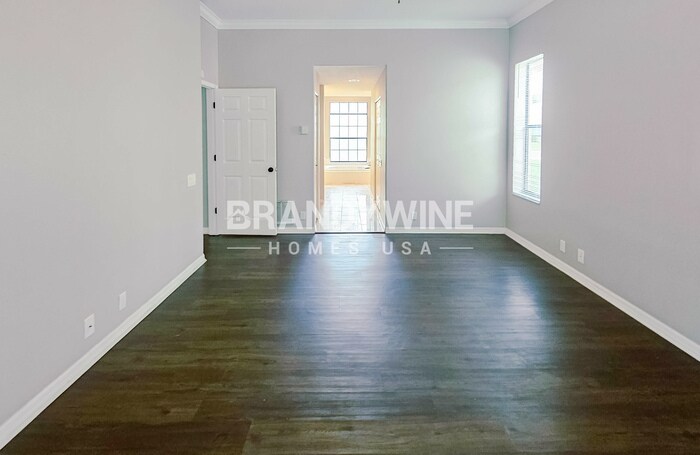Building Photo - 7036 Fallbrook Ct