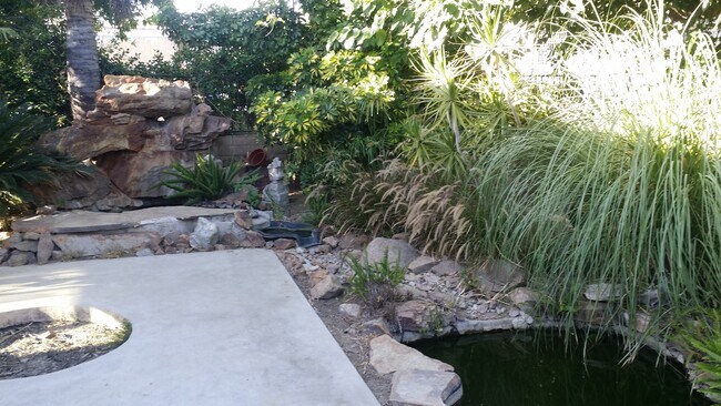 Building Photo - 6619 Kerry Ln