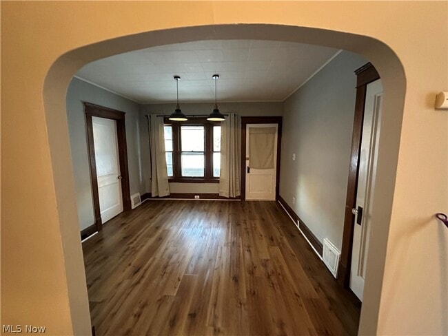 Building Photo - 4408 Alpha Ave