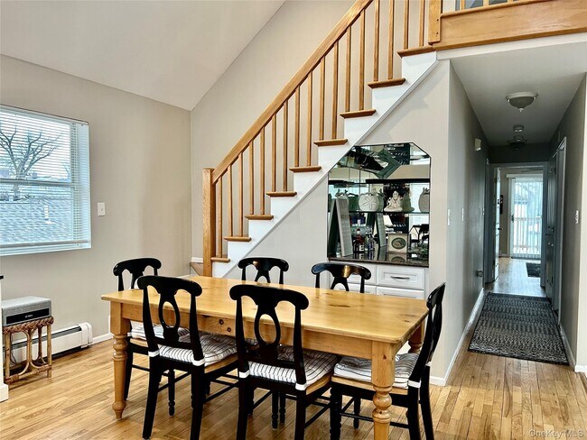 Building Photo - 259 Lincoln Blvd