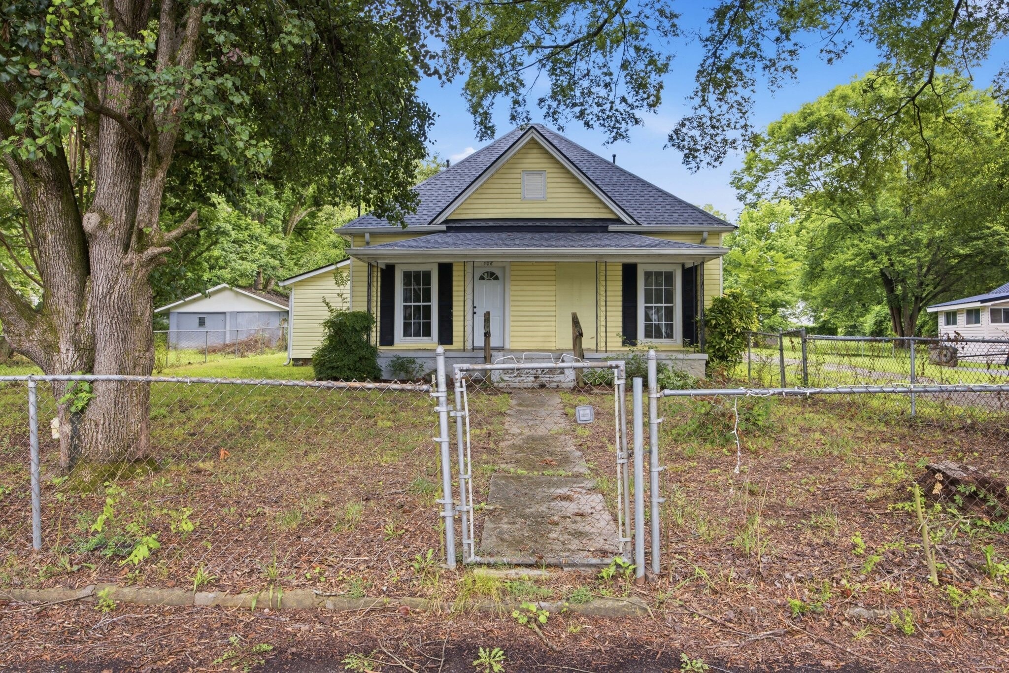 Building Photo - 506 Daugherty St