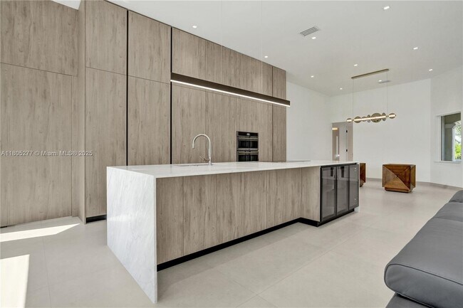Building Photo - 3234 SW 53rd Ct