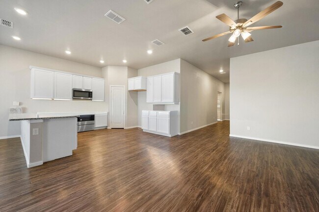 Building Photo - 2107 Kirksey Ave