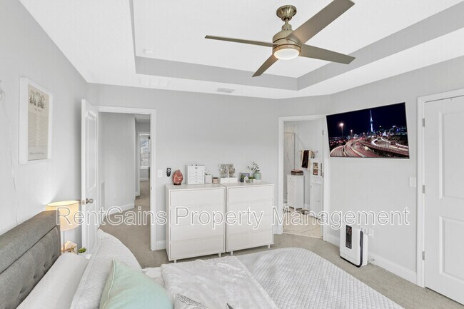 Building Photo - 14125 Sterely Ct S
