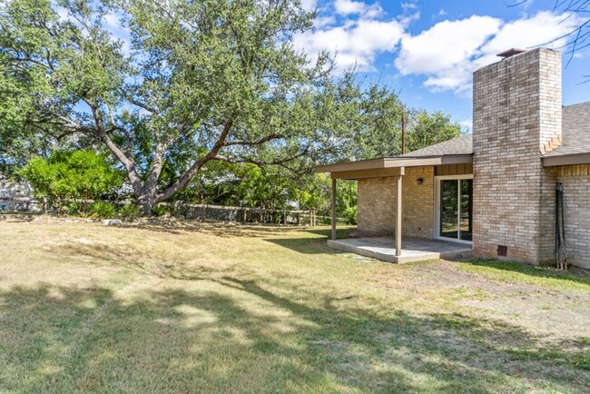 Building Photo - 218 Skyview Dr