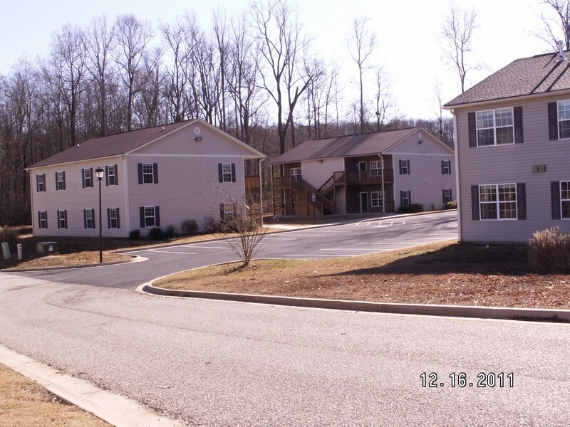 Building Photo - 7400 Courtyard Dr
