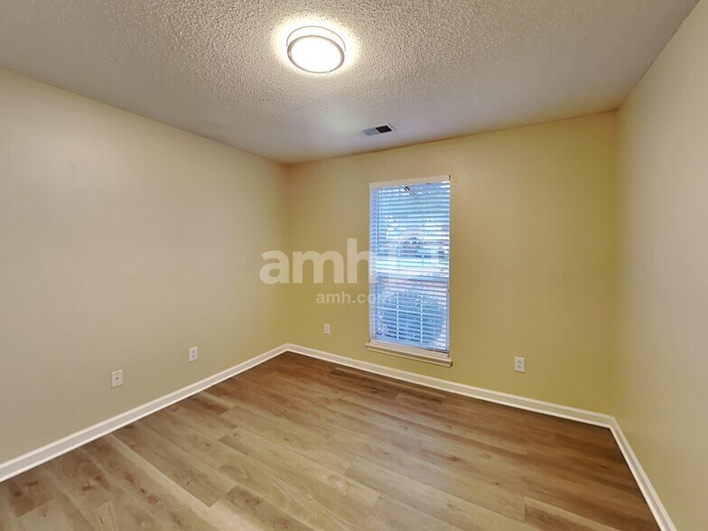 Building Photo - 115 Brookhaven Ln