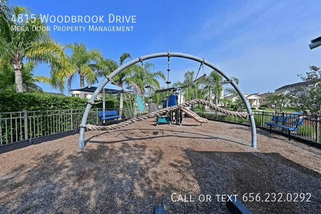 Building Photo - 4815 Woodbrook Dr