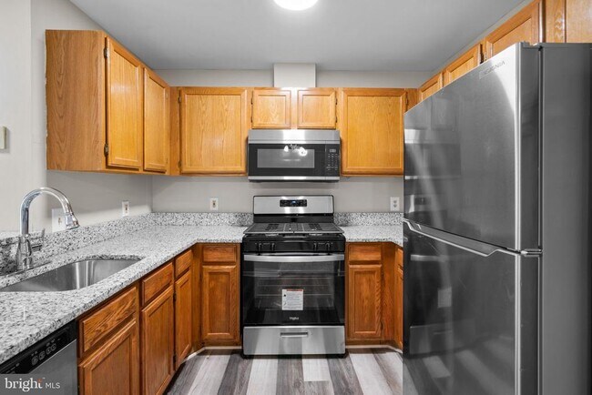 Building Photo - 5911 Millrace Ct