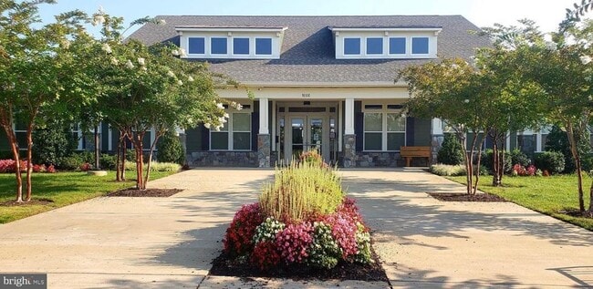 Building Photo - 6805 Lake Anne Ct