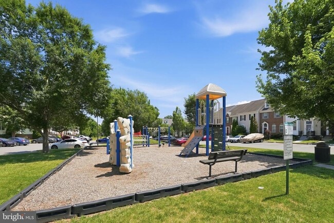 Building Photo - 8727 Chorley Way