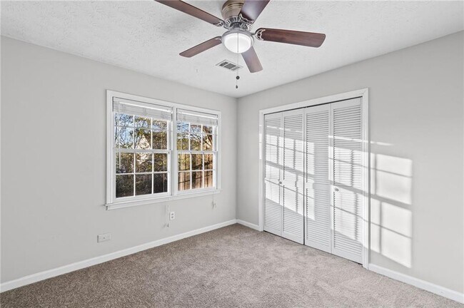 Building Photo - 118 Fitchburg Dr