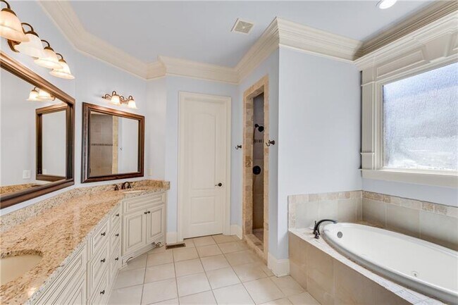 Building Photo - 5861 Yoshino Cherry Ln NE