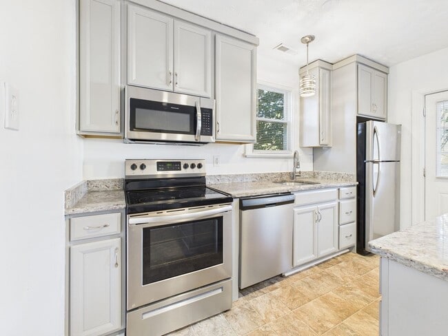 Building Photo - 3807 Midlothian Tpke