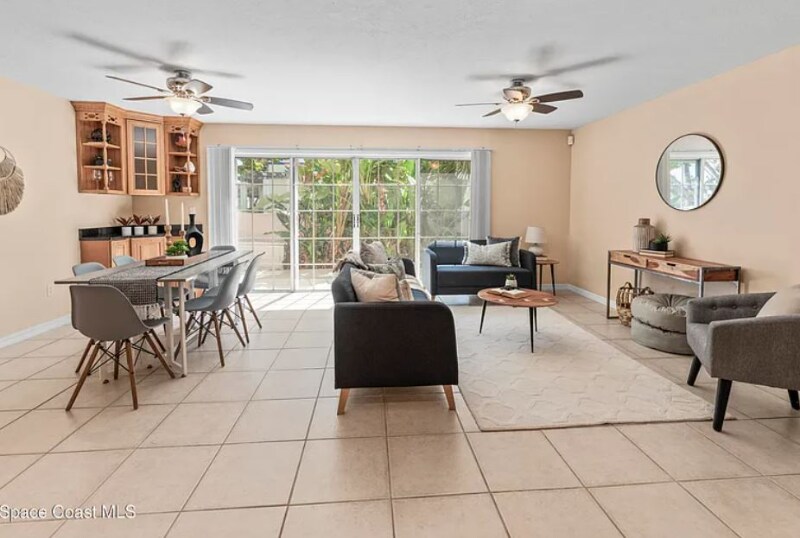 Building Photo - 554 Majorca Ct