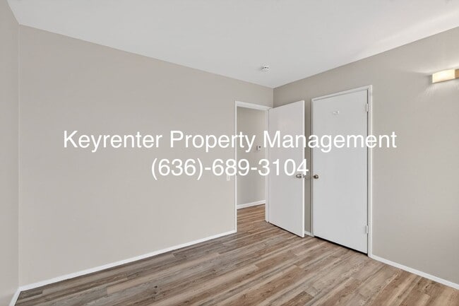 Building Photo - Updated 3-Bedroom Home with Fenced Yard in Florissant