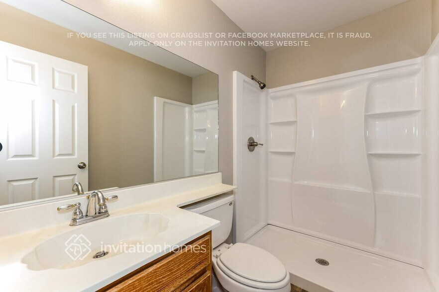 Building Photo - 610 E Eldorado Ln