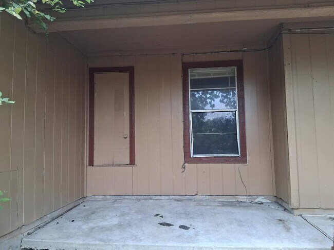 Building Photo - 803 Sirocco Dr