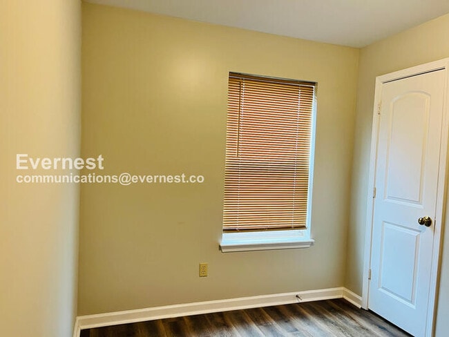 Building Photo - 3157 Lauren Evelyn Way