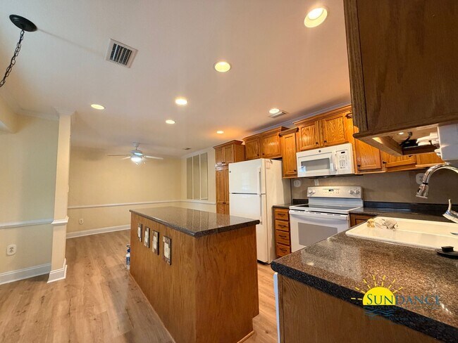 Building Photo - Stunning 3 Bedroom Home in Valparaiso with In-ground pool!