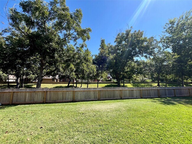 Building Photo - 3823 Elkins Rd