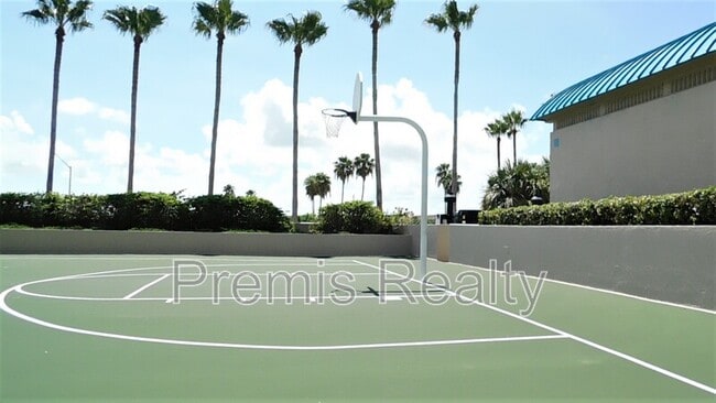 Building Photo - 1540 Gulf Blvd