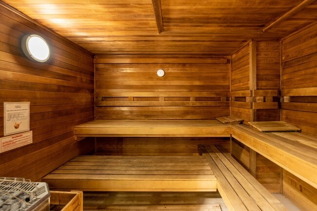 Building Photo - HOKUA 3 bedroom FULLY FURNISHED