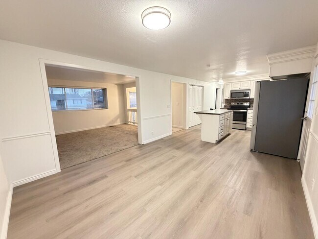 Building Photo - 1101 S 680 W