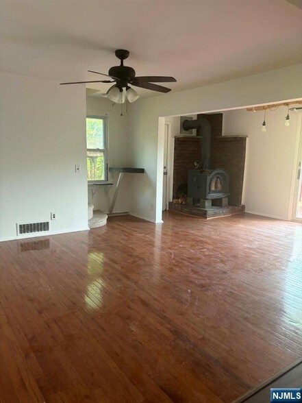 Building Photo - 77 Goldfinch Ln