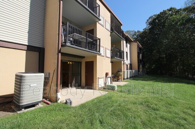 Building Photo - 11615 Stoneview Square