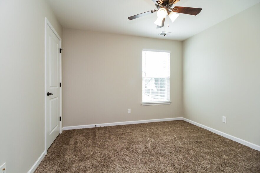 Building Photo - 2642 Apple Cross Ct