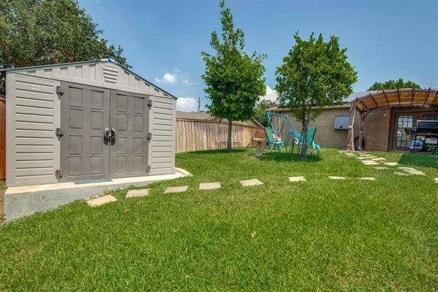 Building Photo - 2625 Briar Hill Dr