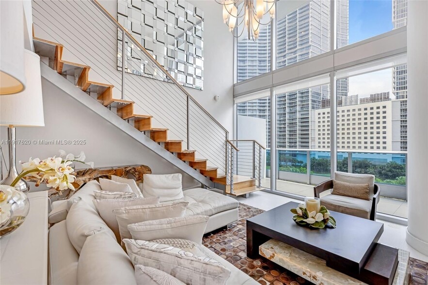 Building Photo - 200 Biscayne Boulevard Way