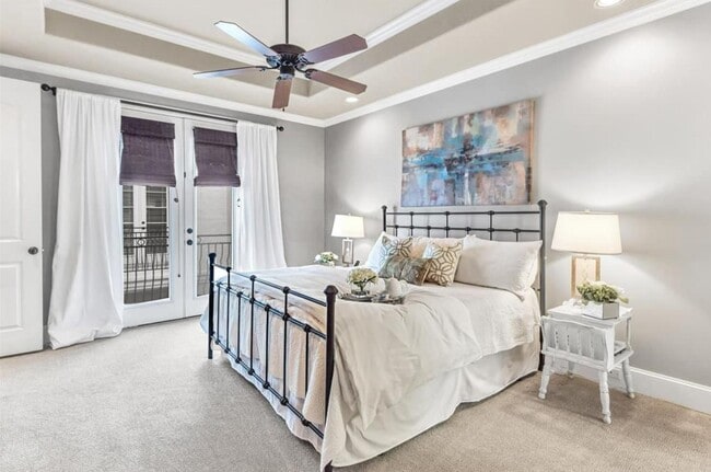 Building Photo - 5307 Lillian St