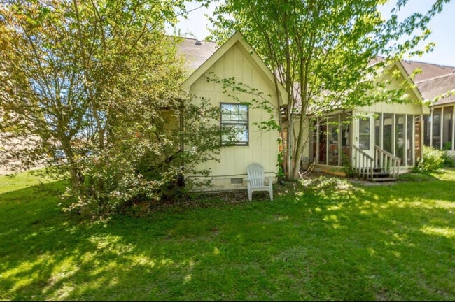 Building Photo - 41 Cedar Tree Ln